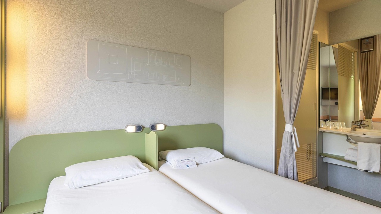 Photo of Bedroom in Saint-Pourcain-sur-Sioule