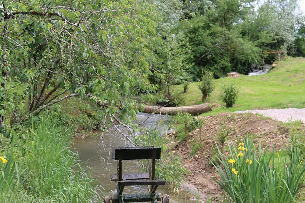Photo of Outdoor in Courlaoux