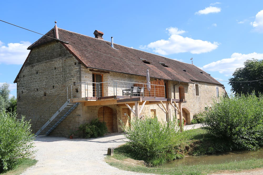 Photo of Outdoor in Courlaoux