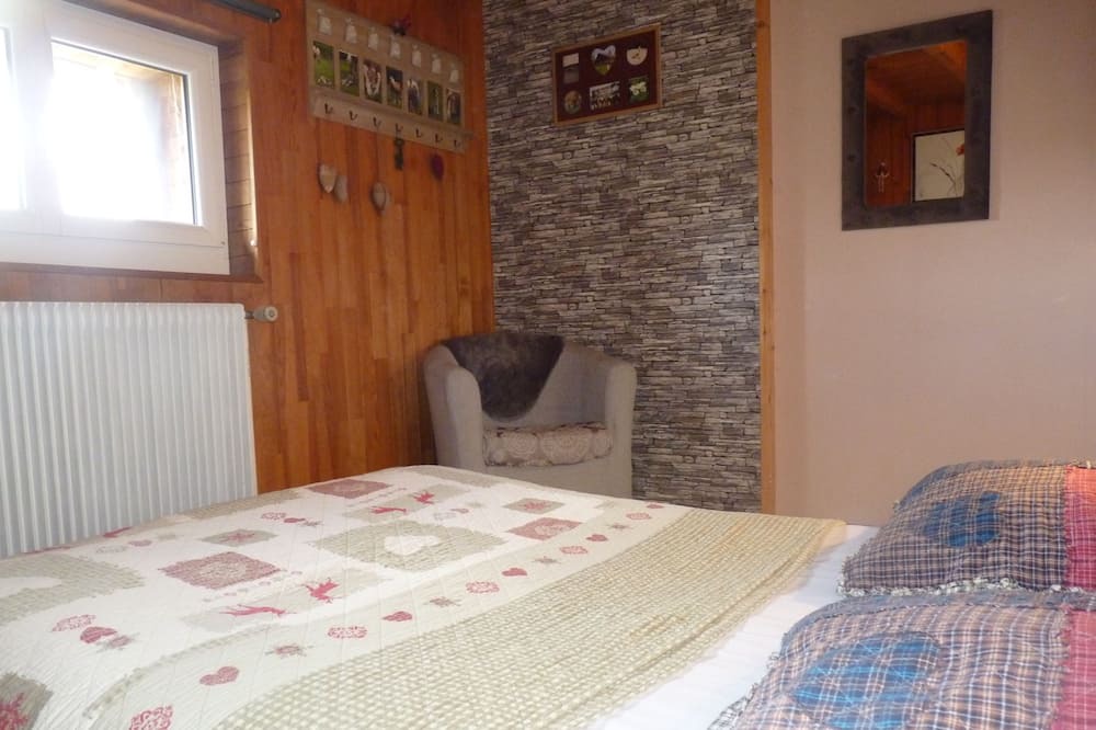 Photo of Bedroom in Hauterive-la-Fresse