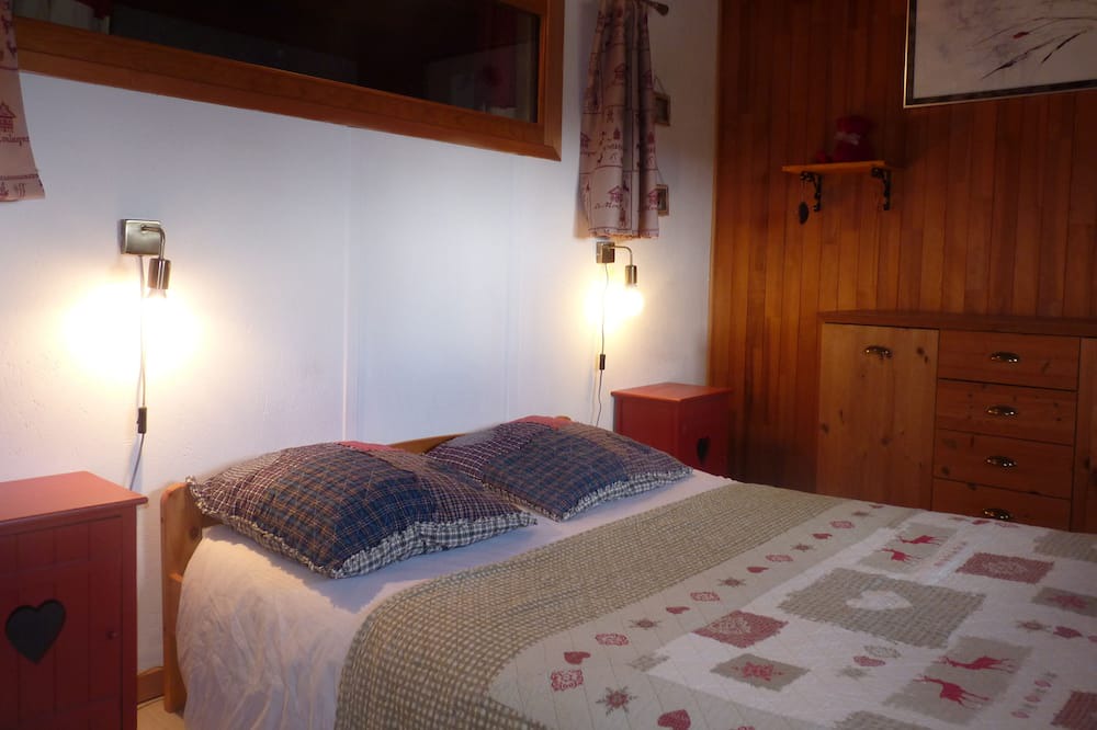 Photo of Bedroom in Hauterive-la-Fresse