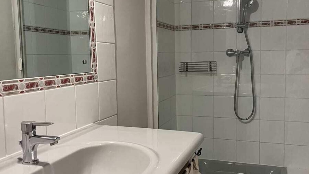 Photo of Bedroom in Suze-la-Rousse