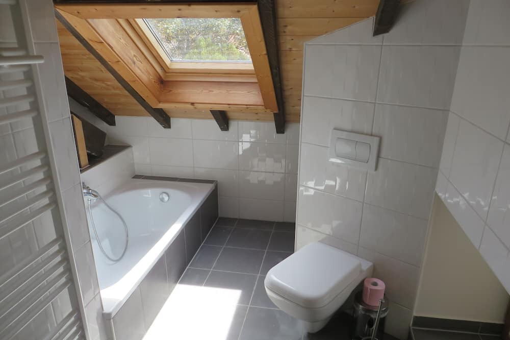 Photo of Bathroom in Sailly