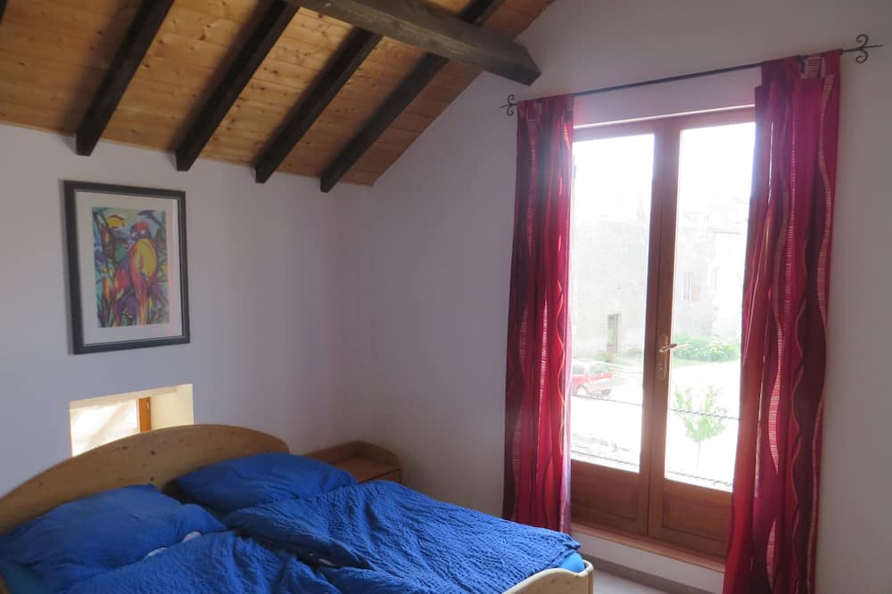 Photo of Bedroom in Sailly