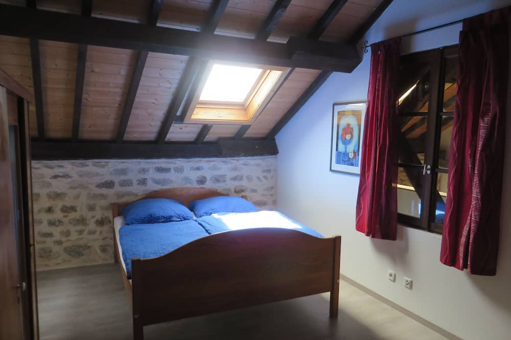 Photo of Bedroom in Sailly