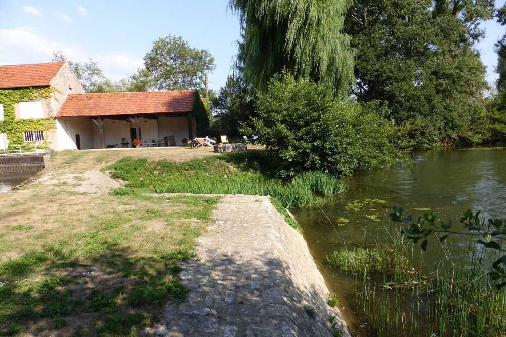 Photo of Outdoor in Crain