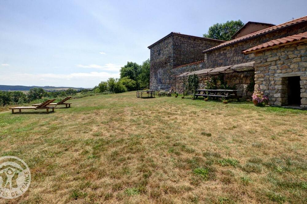Photo of Outdoor in Saint-Just-la-Pendue