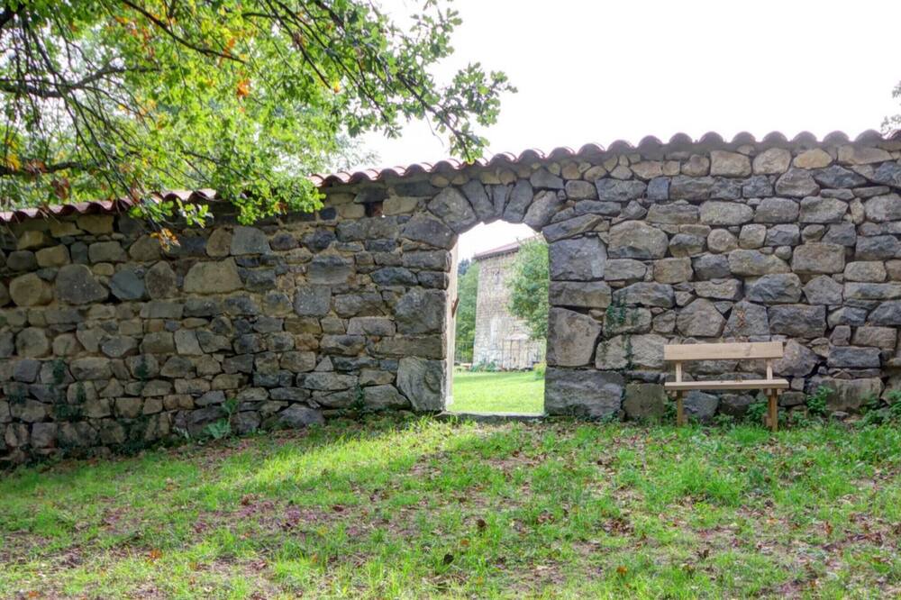Photo of Outdoor in Saint-Just-la-Pendue