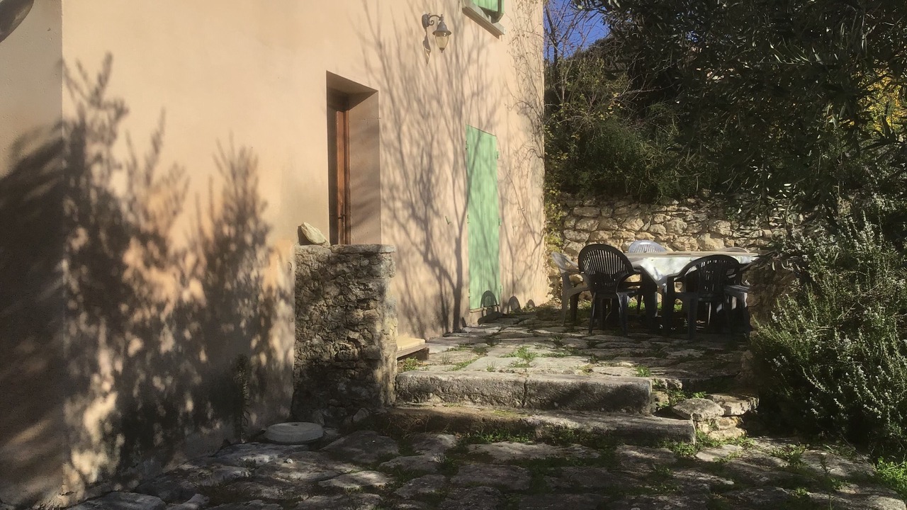 Photo of Outdoor in Saint-Pierre-de-Vassols