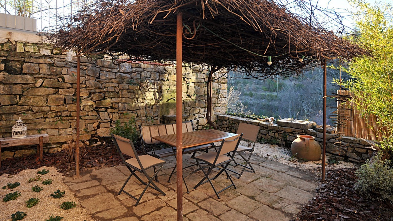 Photo of Outdoor in Vesseaux