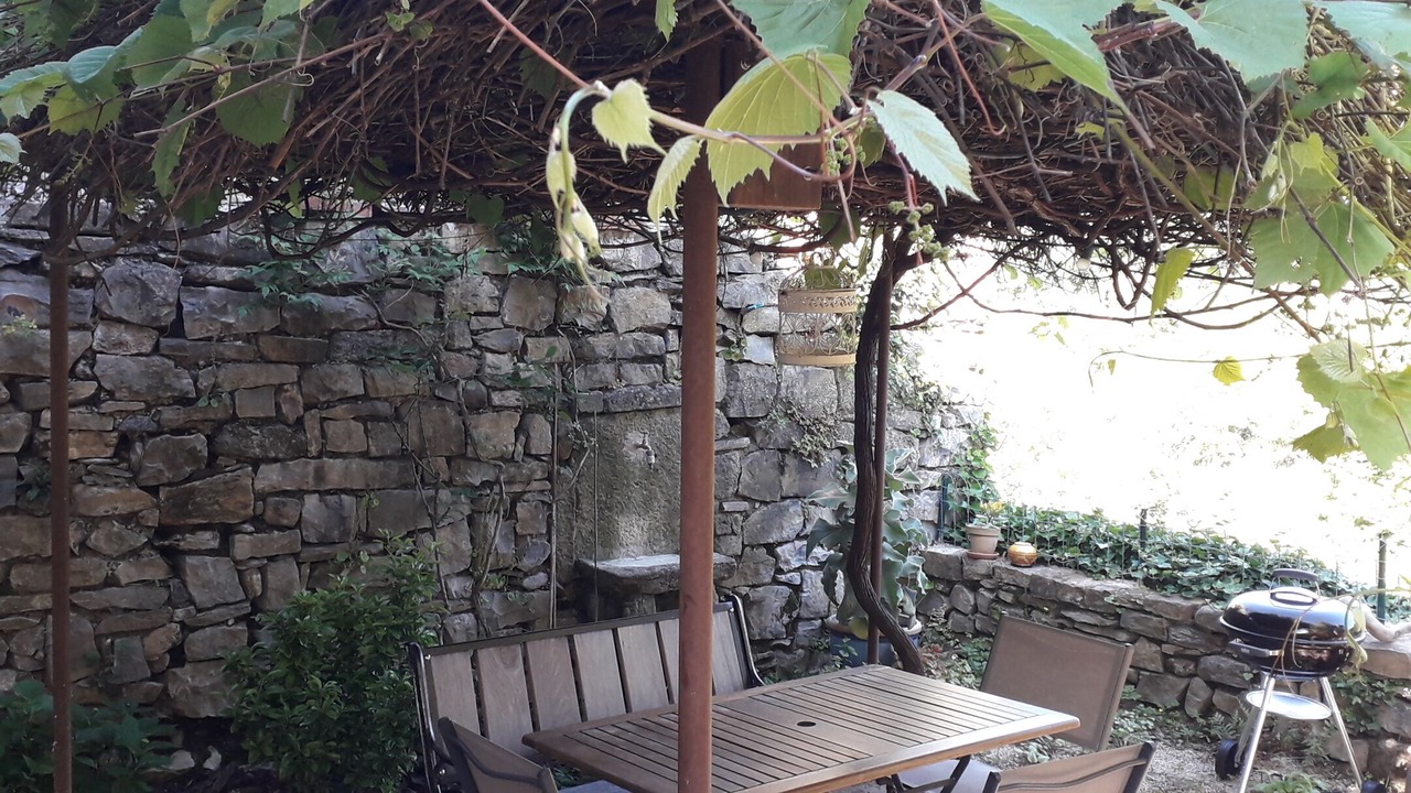 Photo of Outdoor in Vesseaux