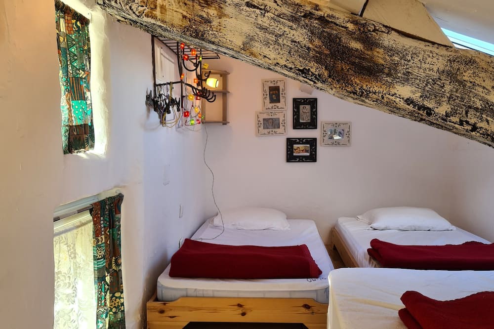 Photo of Bedroom in Besignan