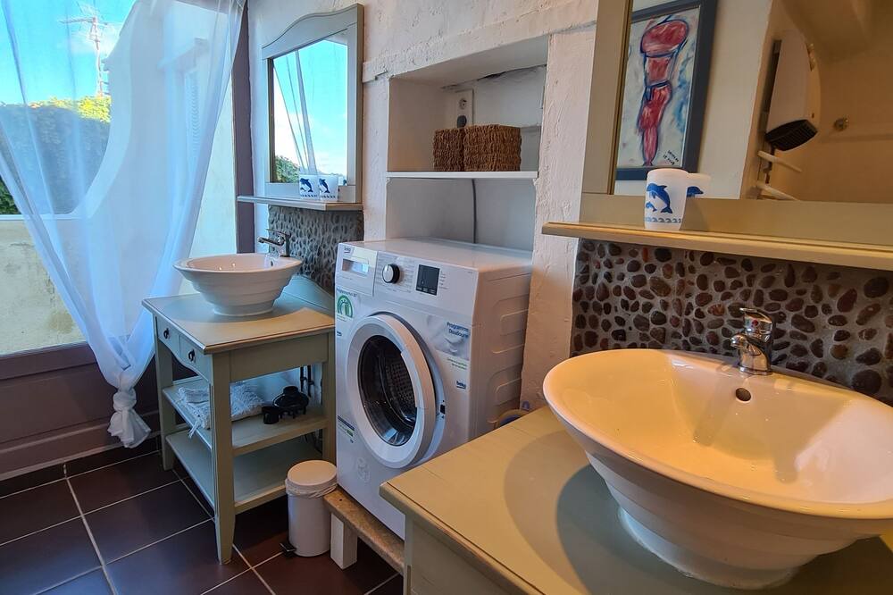 Photo of Bedroom in Besignan
