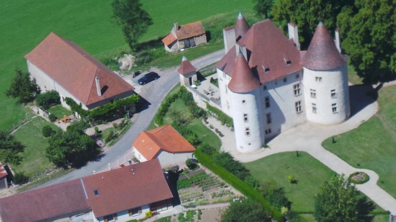 Photo of Outdoor in Saint-Etienne-de-Vicq
