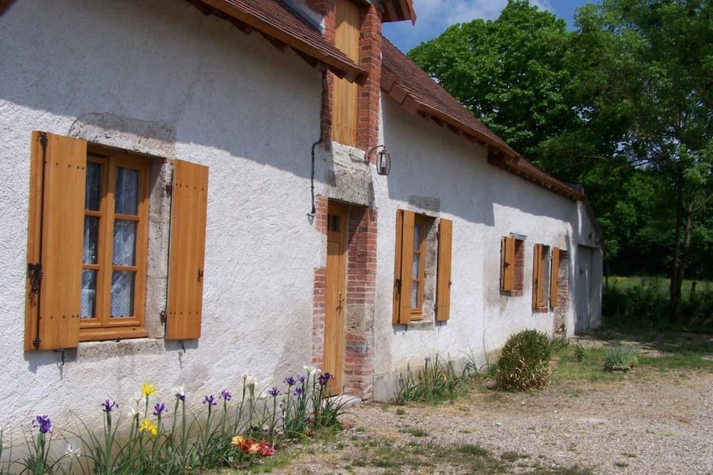 Photo of Outdoor in Saint-Loup