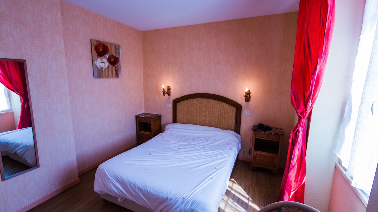 Photo of Bedroom in Saint-Flour