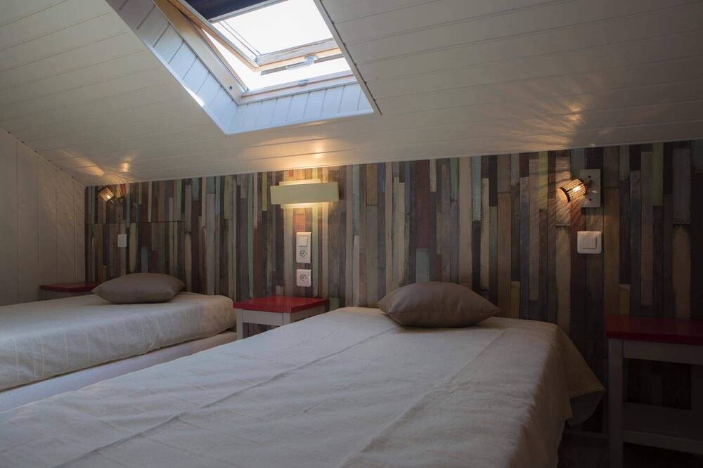 Photo of Bedroom in Nans-sous-Sainte-Anne