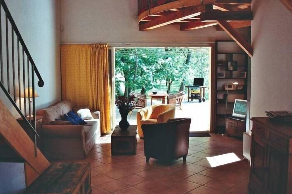 Photo of Livingroom in Entrechaux