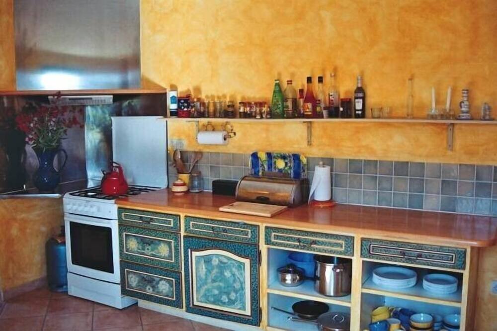 Photo of Kitchen in Entrechaux