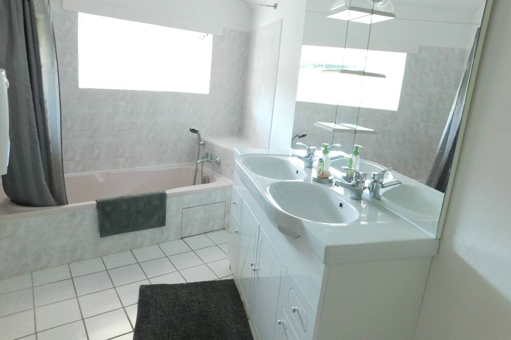 Photo of Bathroom in Mirmande