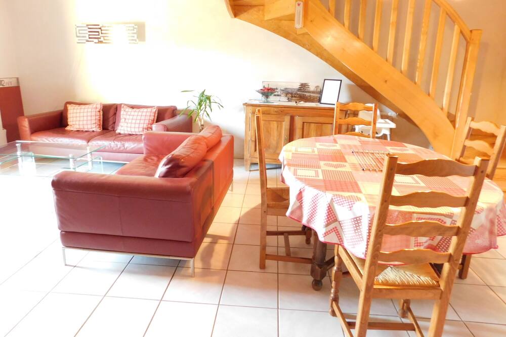 Photo of Livingroom in Mirmande