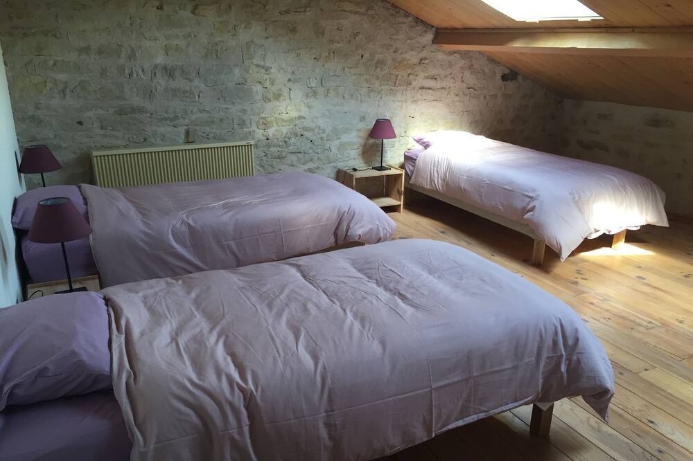 Photo of Bedroom in Serqueux