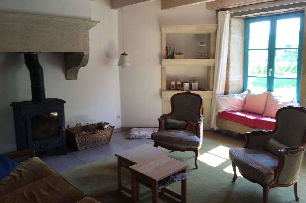 Photo of Livingroom in Serqueux