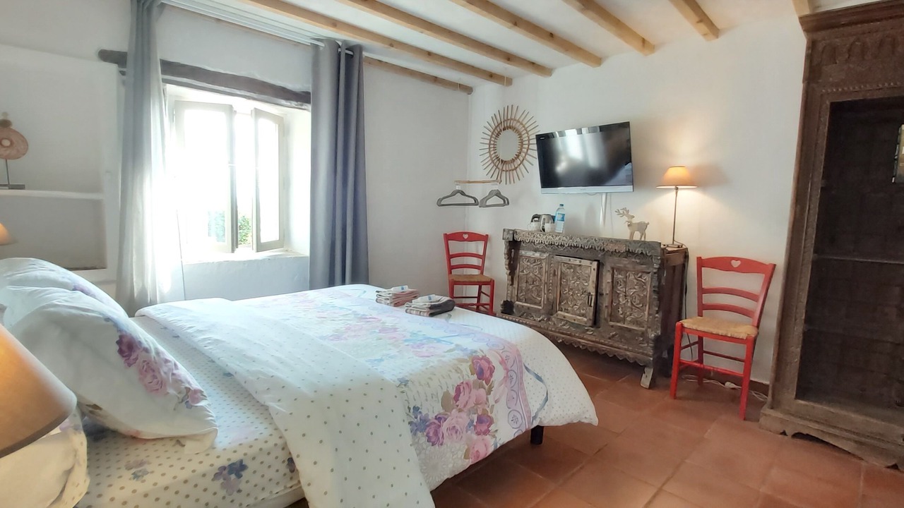 Photo of Bedroom in Saint-Antoine-l'Abbaye