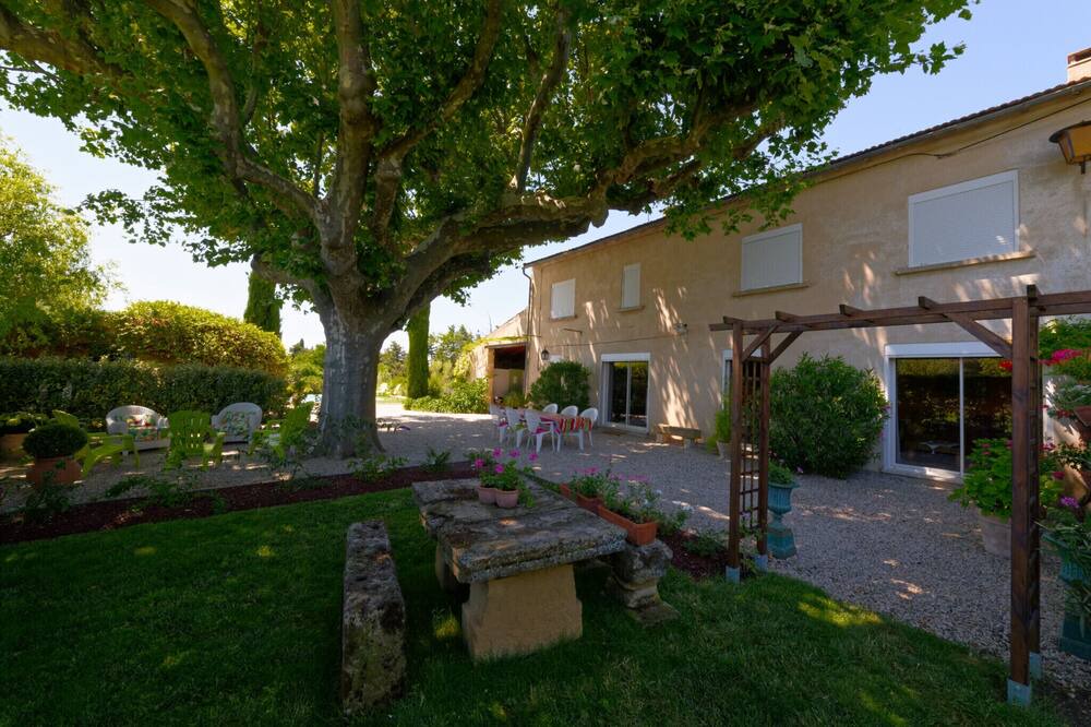 Photo of Outdoor in Visan