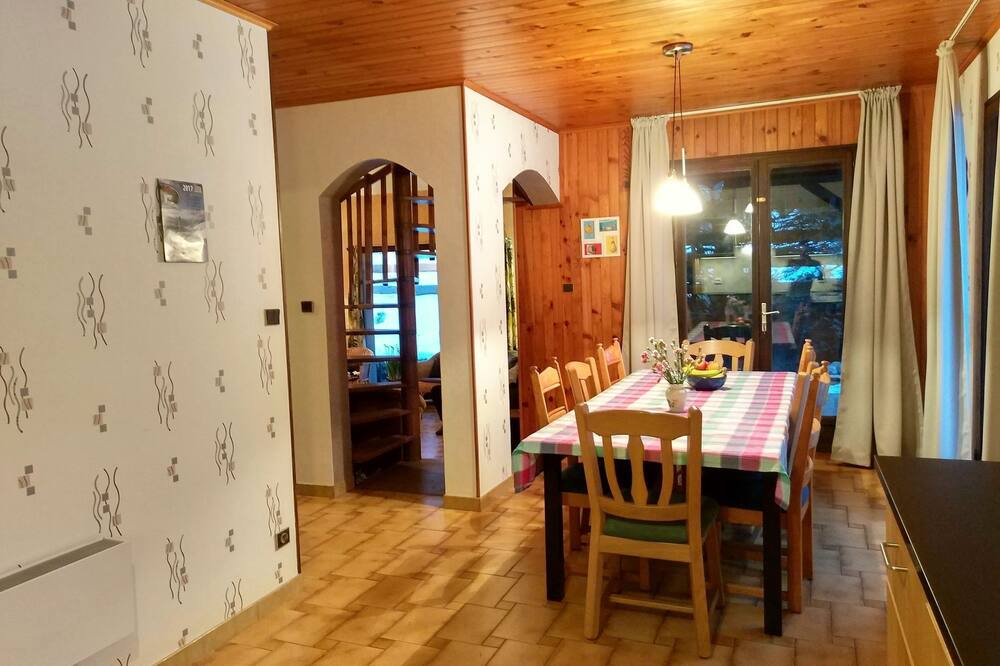 Photo of Livingroom in Saint-Jean-de-Vaulx