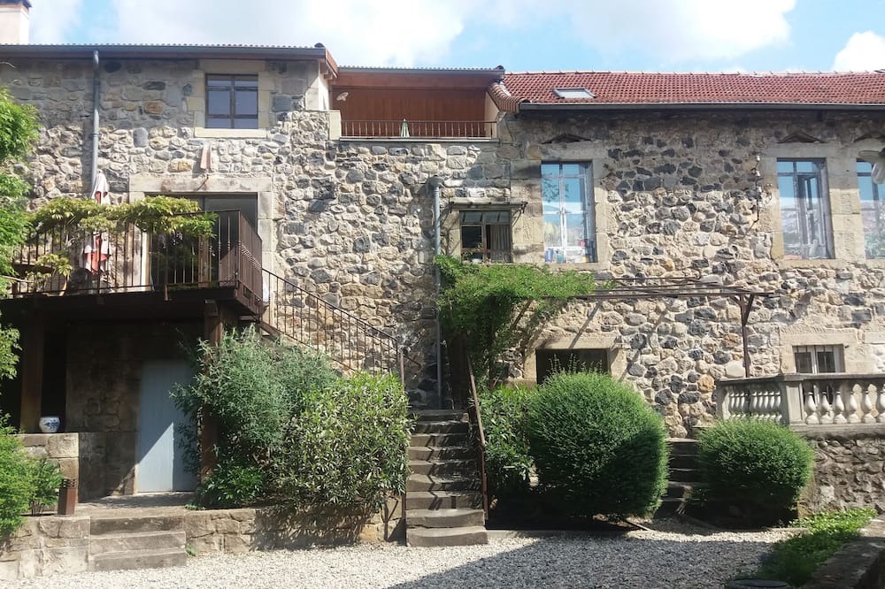 Photo of Outdoor in Pont-de-Labeaume
