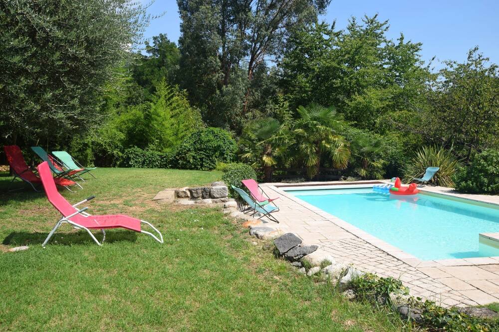 Photo of Outdoor in Pont-de-Labeaume