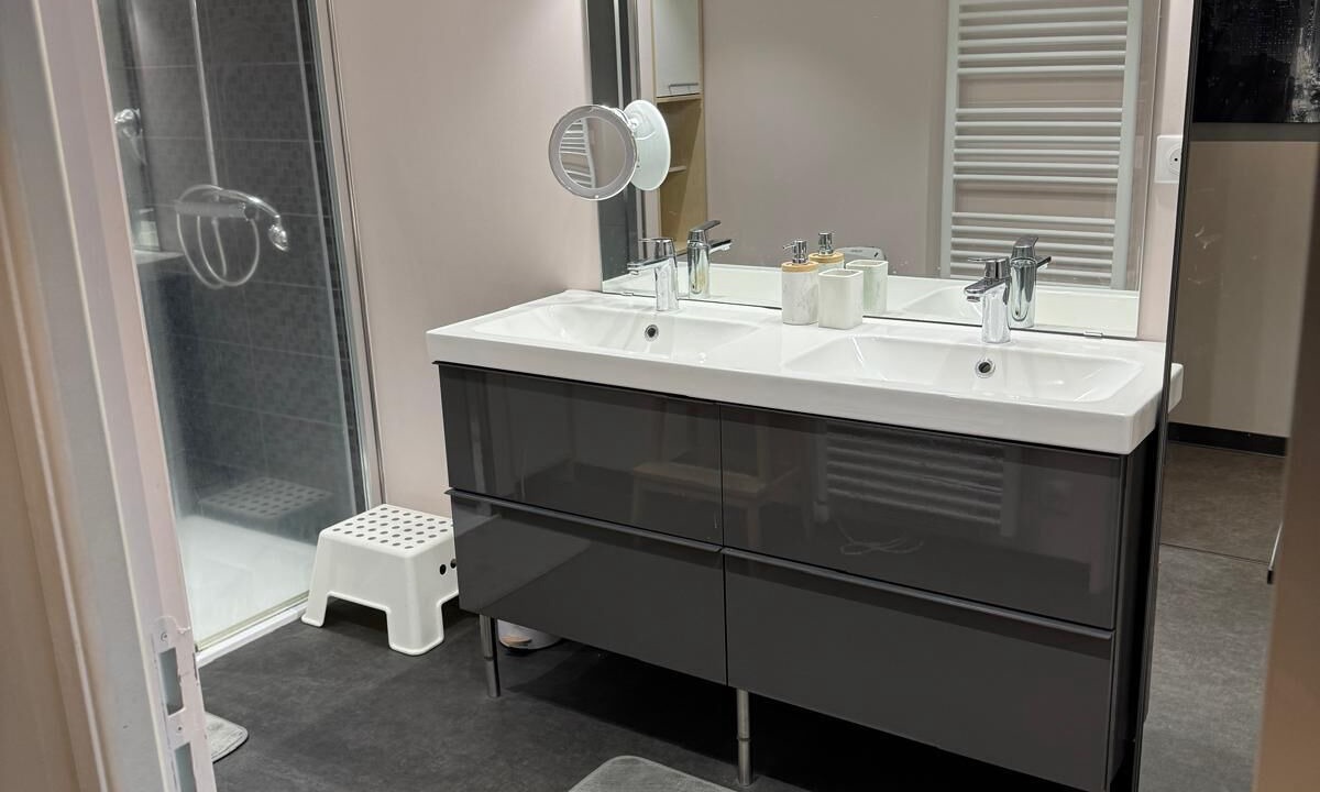 Photo of Bathroom in Pont-du-Chateau