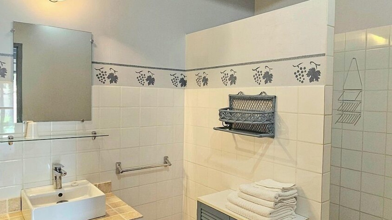 Photo of Bathroom in Tulette