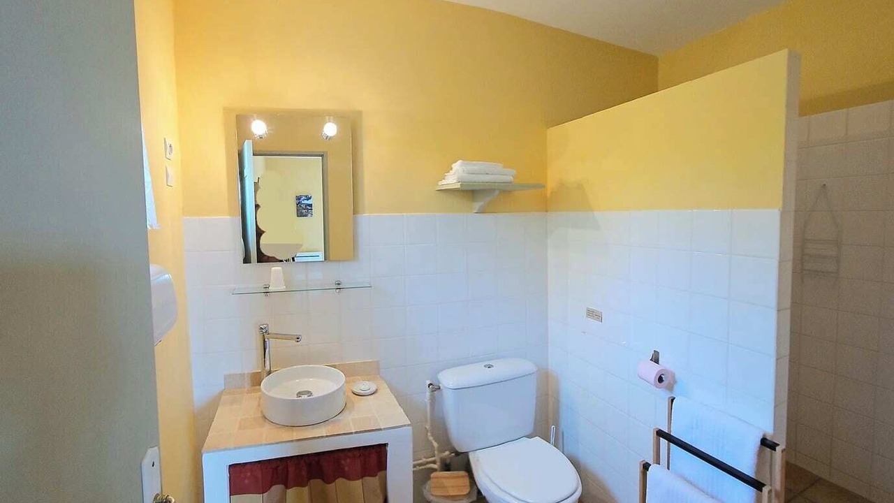 Photo of Bathroom in Tulette