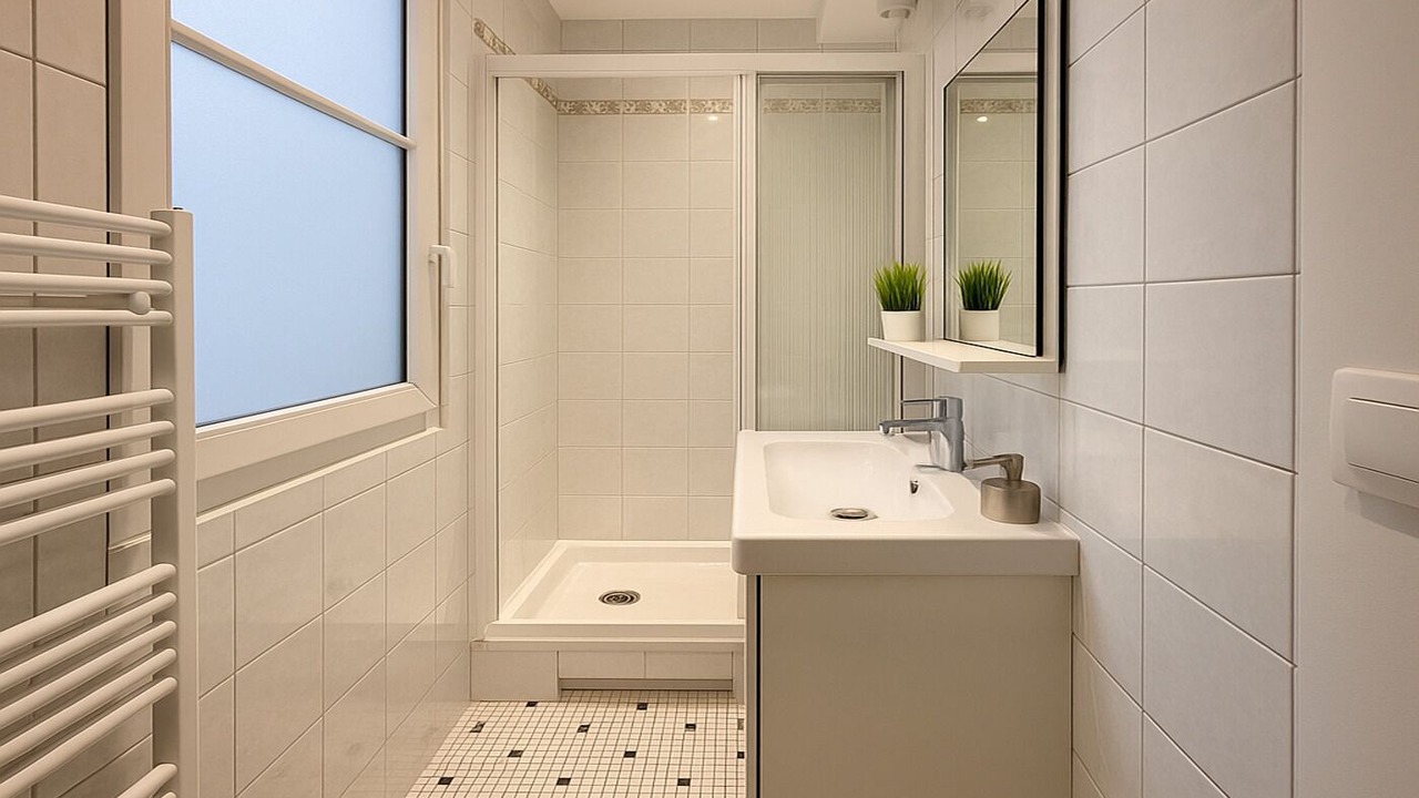 Photo of Bathroom in Quartier de la Salpetriere