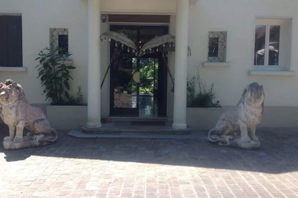 Photo of Outdoor in Chatenay-Malabry