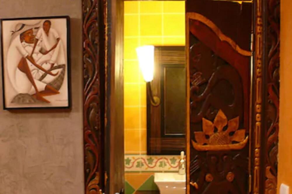 Photo of Bathroom in Chatenay-Malabry
