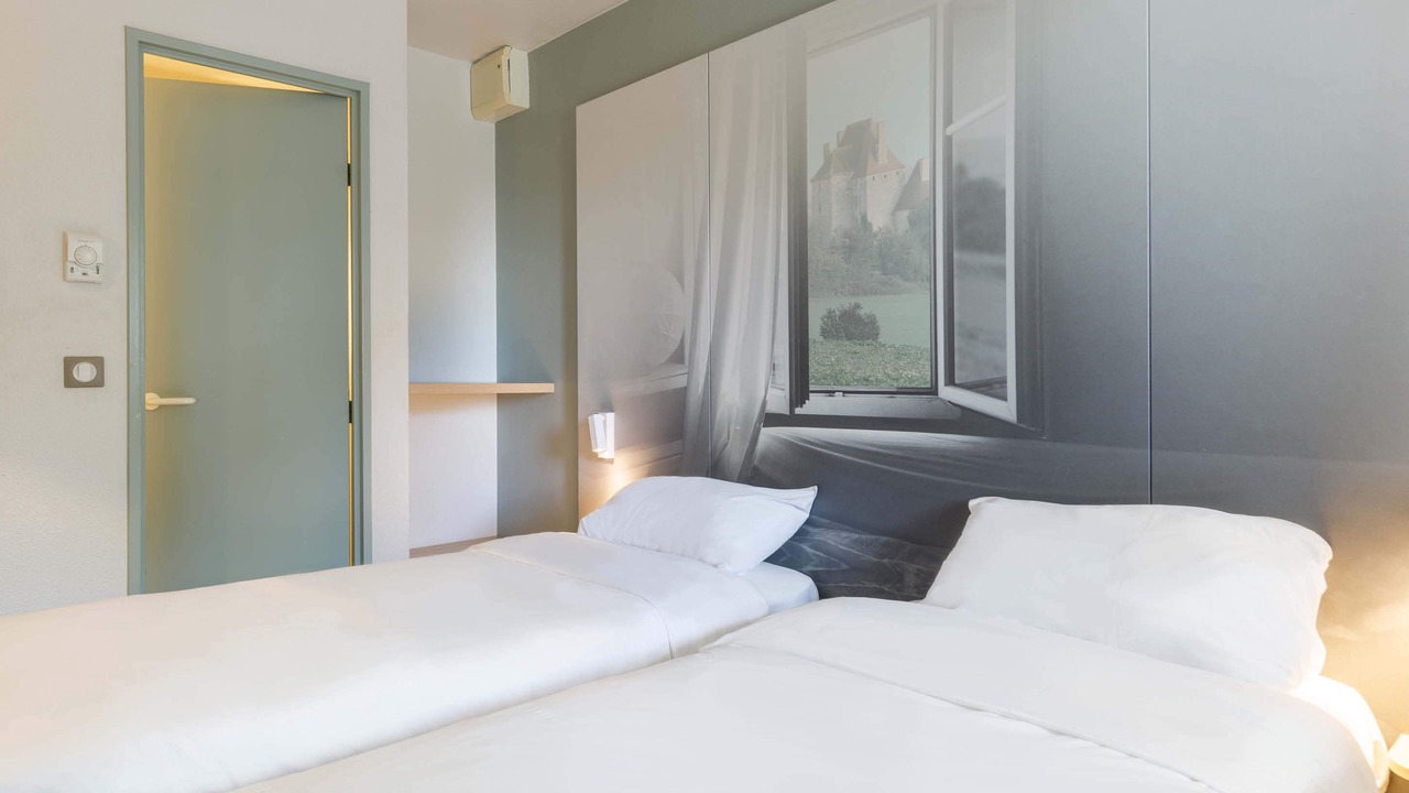 Photo of Bedroom in Toulon-sur-Allier