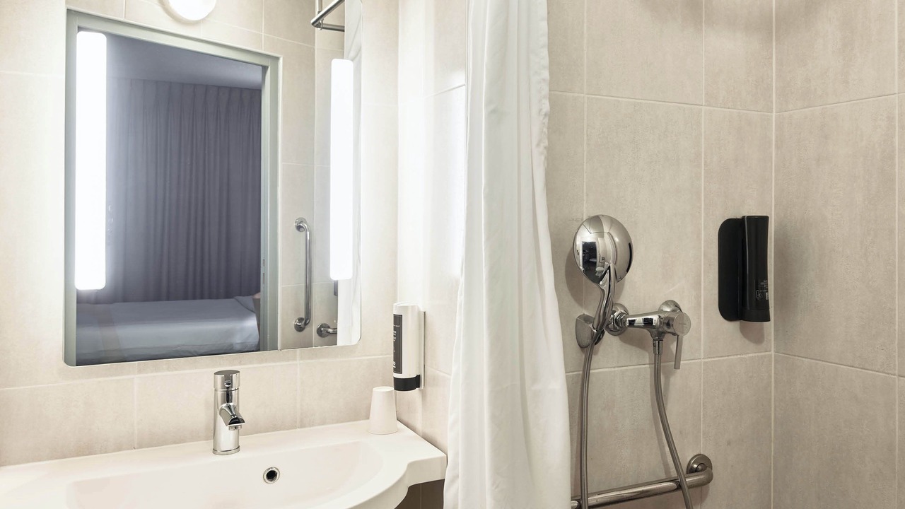 Photo of Bathroom in Saint-Michel-sur-Orge