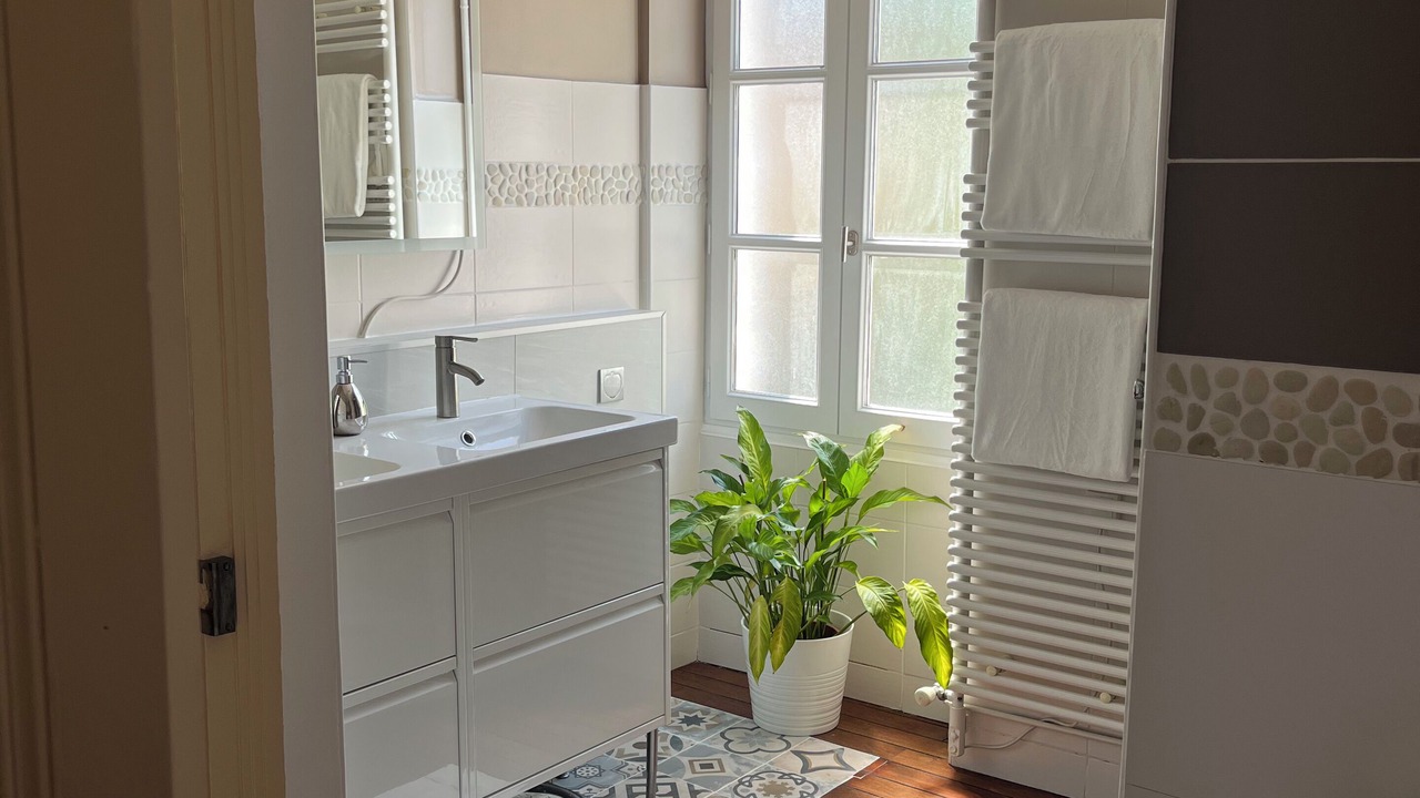 Photo of Bathroom in Mellecey