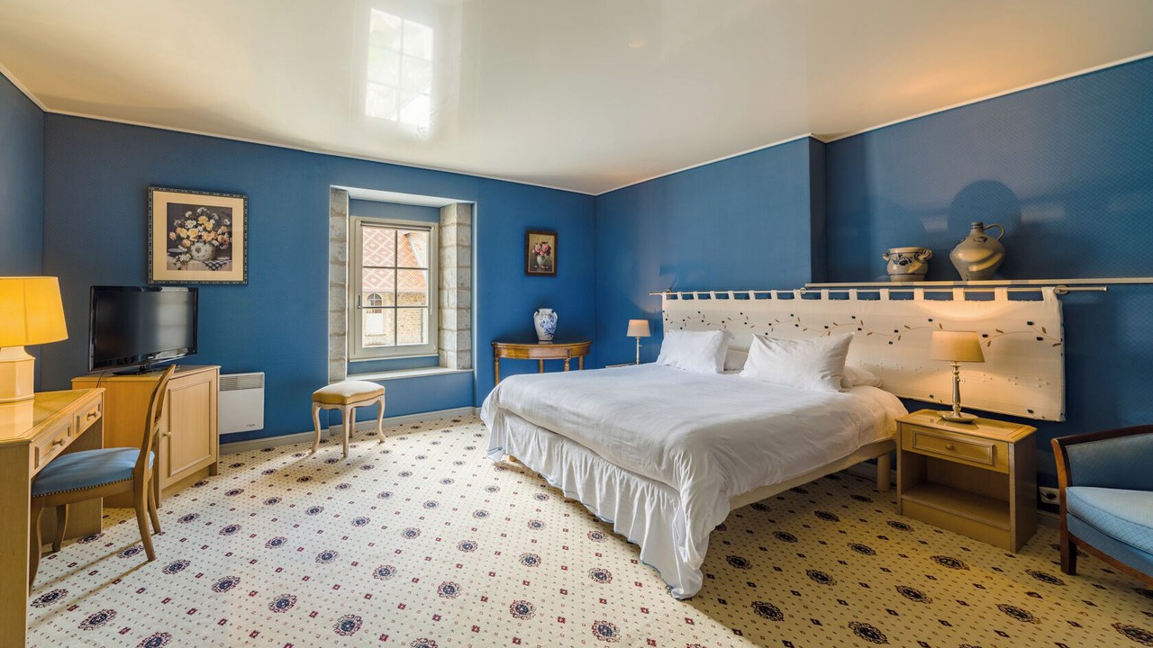 Photo of Bedroom in Cubry