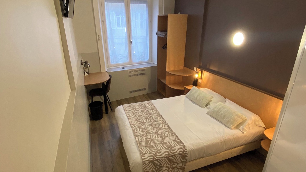 Photo of Bedroom in Lons-le-Saunier