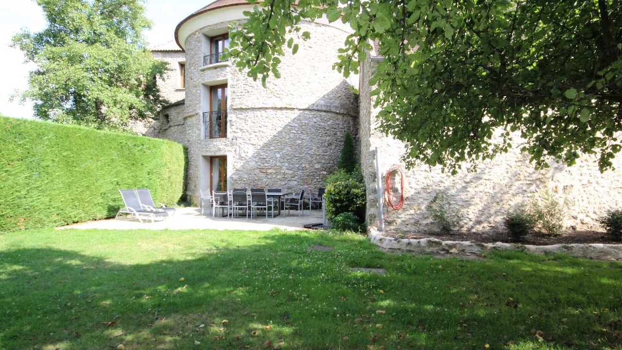 Photo of Outdoor in Cernay-la-Ville