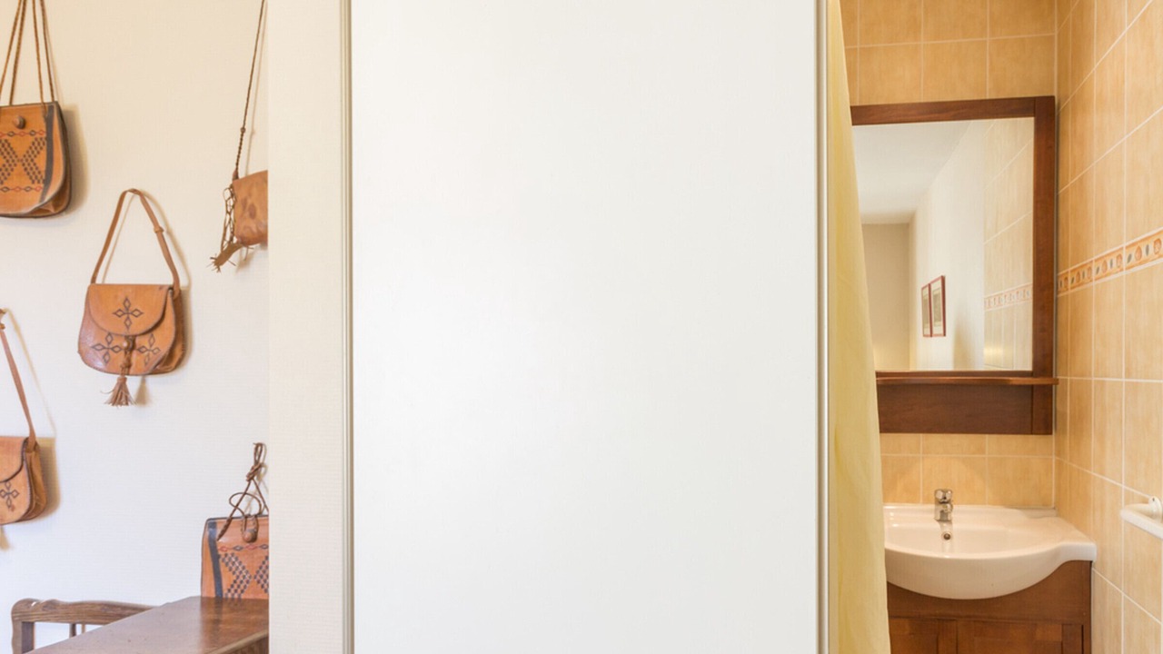 Photo of Bathroom in Cernay-la-Ville