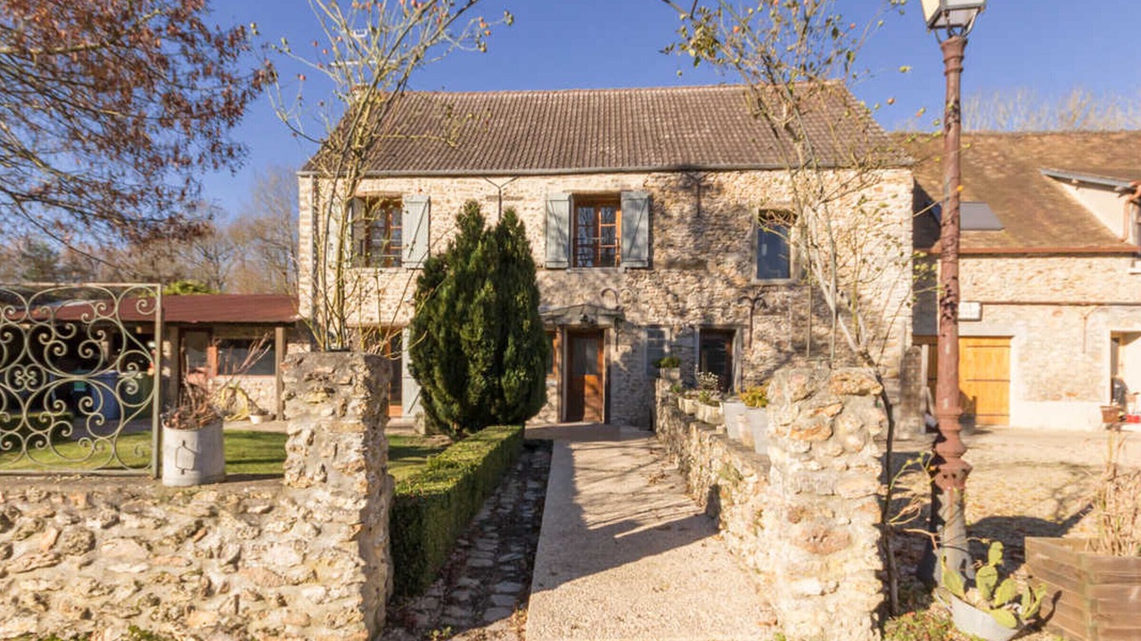 Photo of Outdoor in Cernay-la-Ville