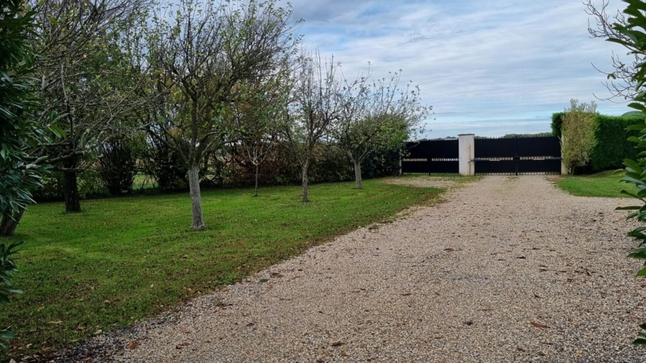 Photo of Outdoor in La Celle-les-Bordes