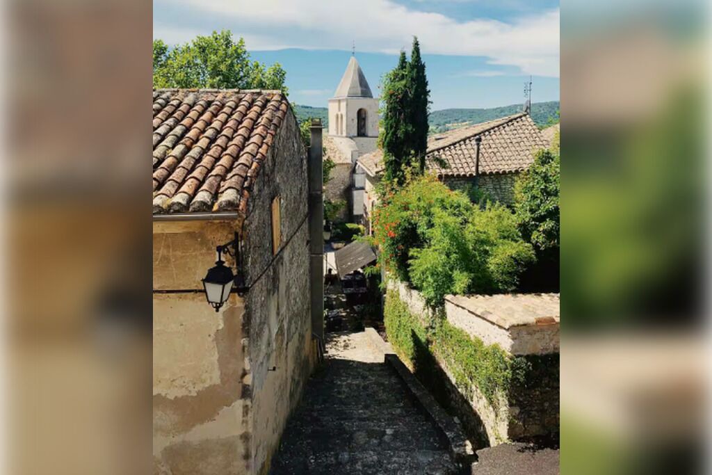 Photo of Others in Valaurie