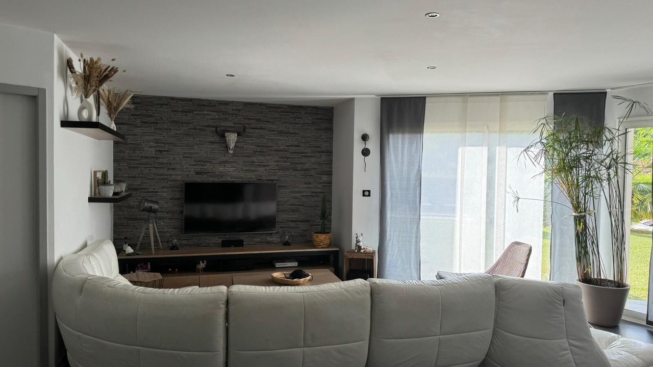 Photo of Livingroom in Saint-Sauveur