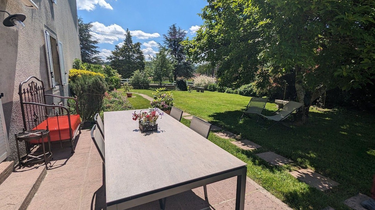 Photo of Outdoor in Montmotier
